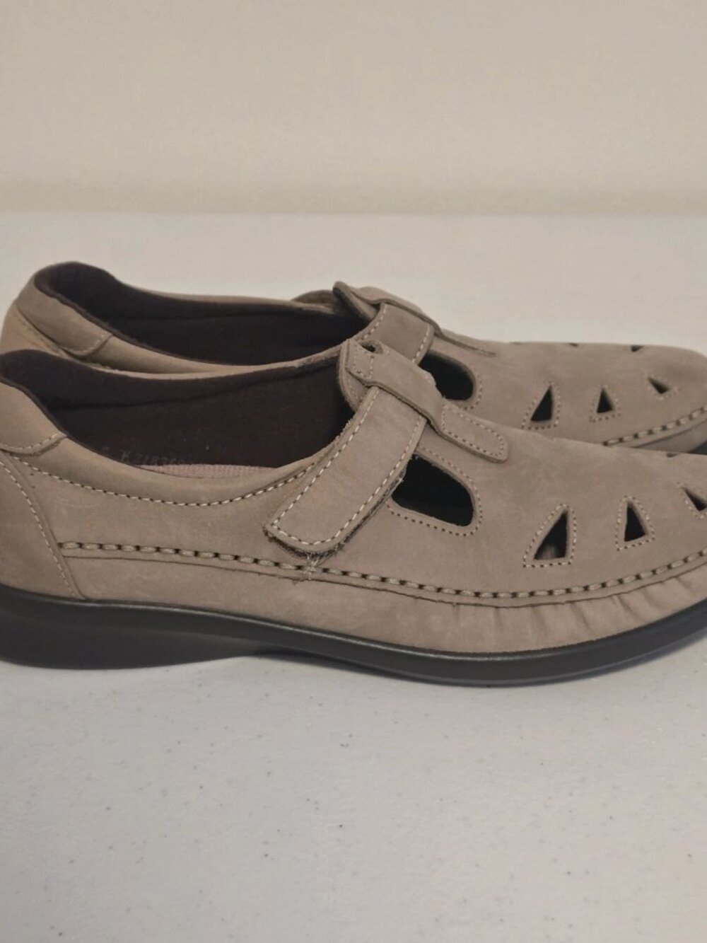 SAS Tripad Comfort Beige Leather Mary Jane Hook & Loop Strap Women's 8S